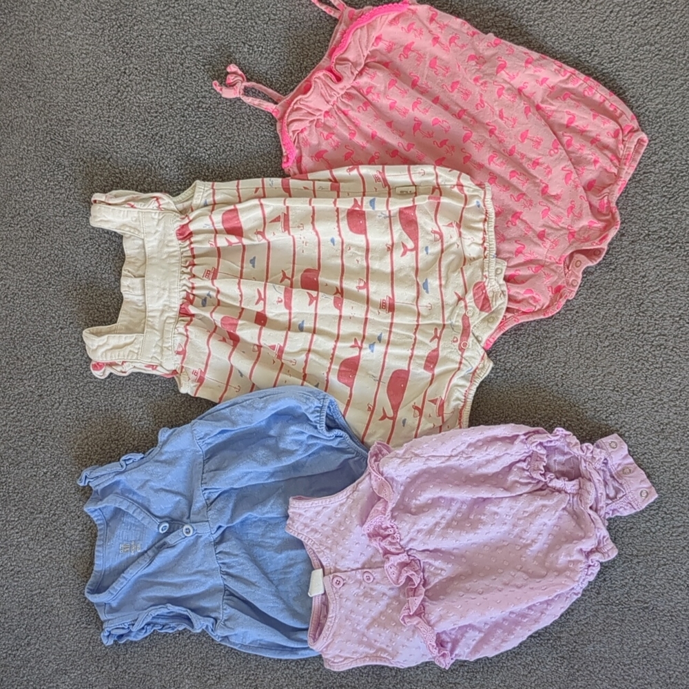 Lot of 4 - GAP rompers - EUC - 12-18 mos